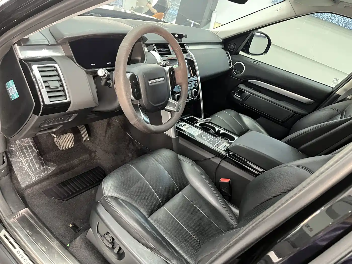 Фото 17 - Land Rover Discovery