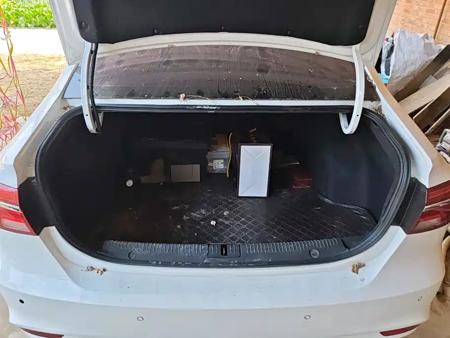 Roewe i6 2019 2020 PLUS 1.6L CVT 4G Connected Glory Flagship Edition