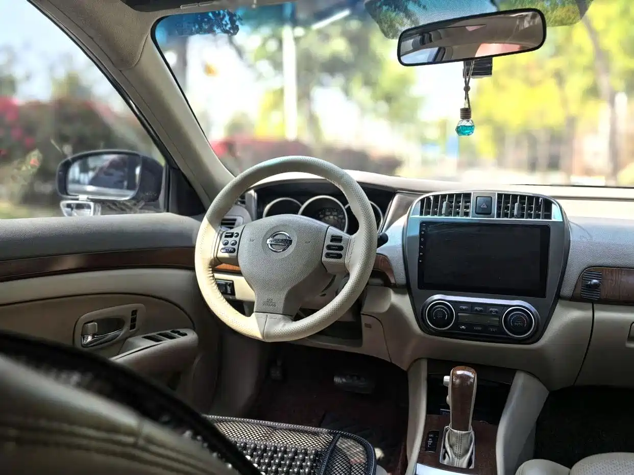Nissan Sylphy 2010 2009 2.0XL CVT Technology Sunroof Edition