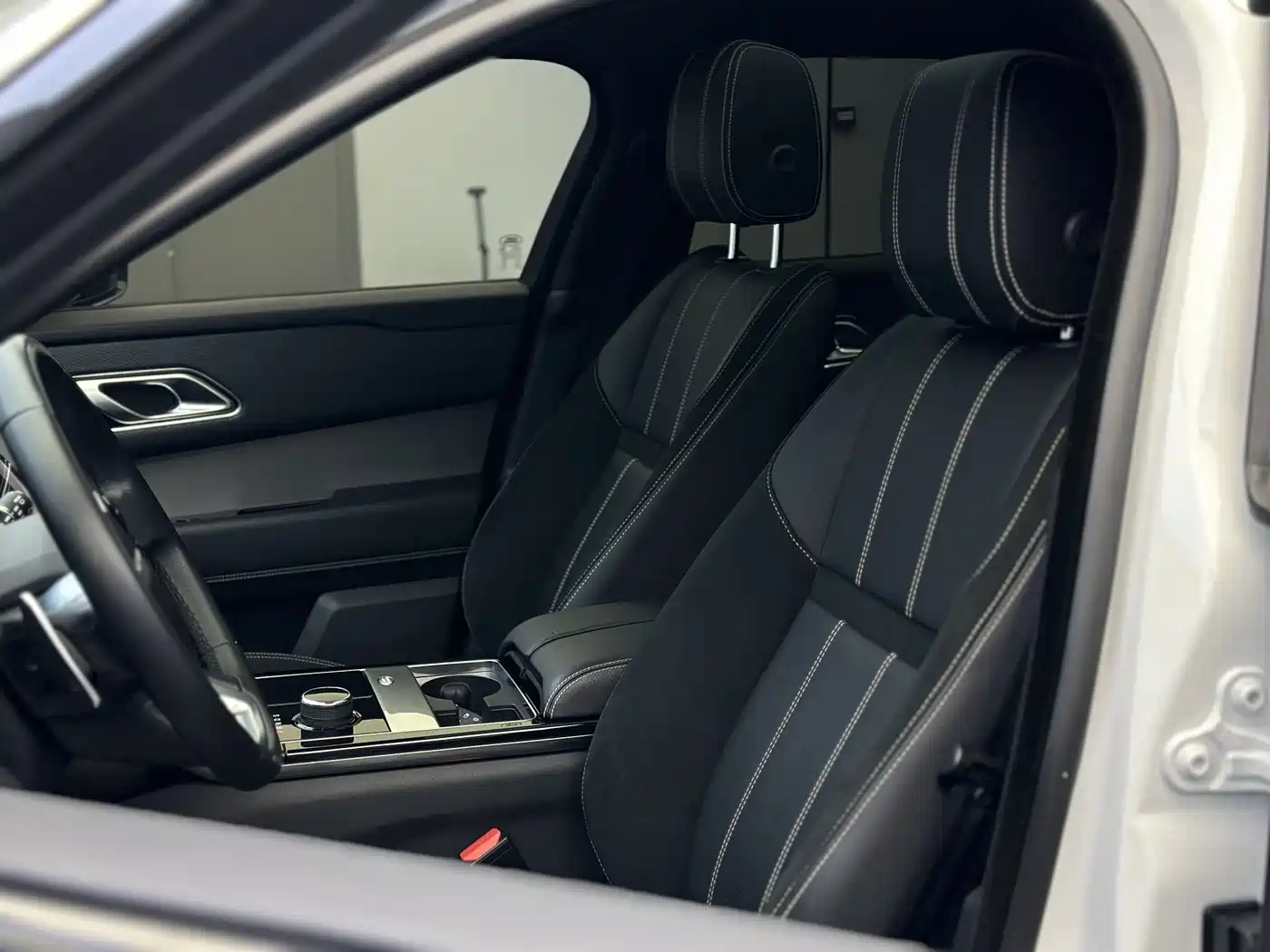Land Rover Range Rover Velar 2020 P250 фото 9