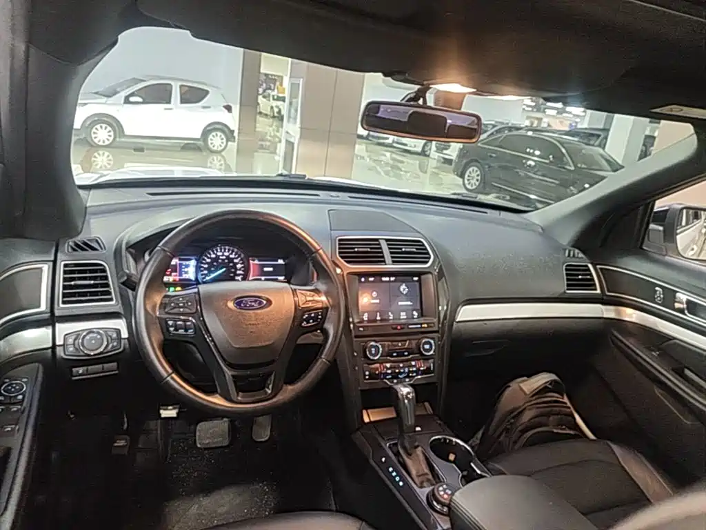 Ford Explorer (Import) 2018 2017 2.3T Trend Edition