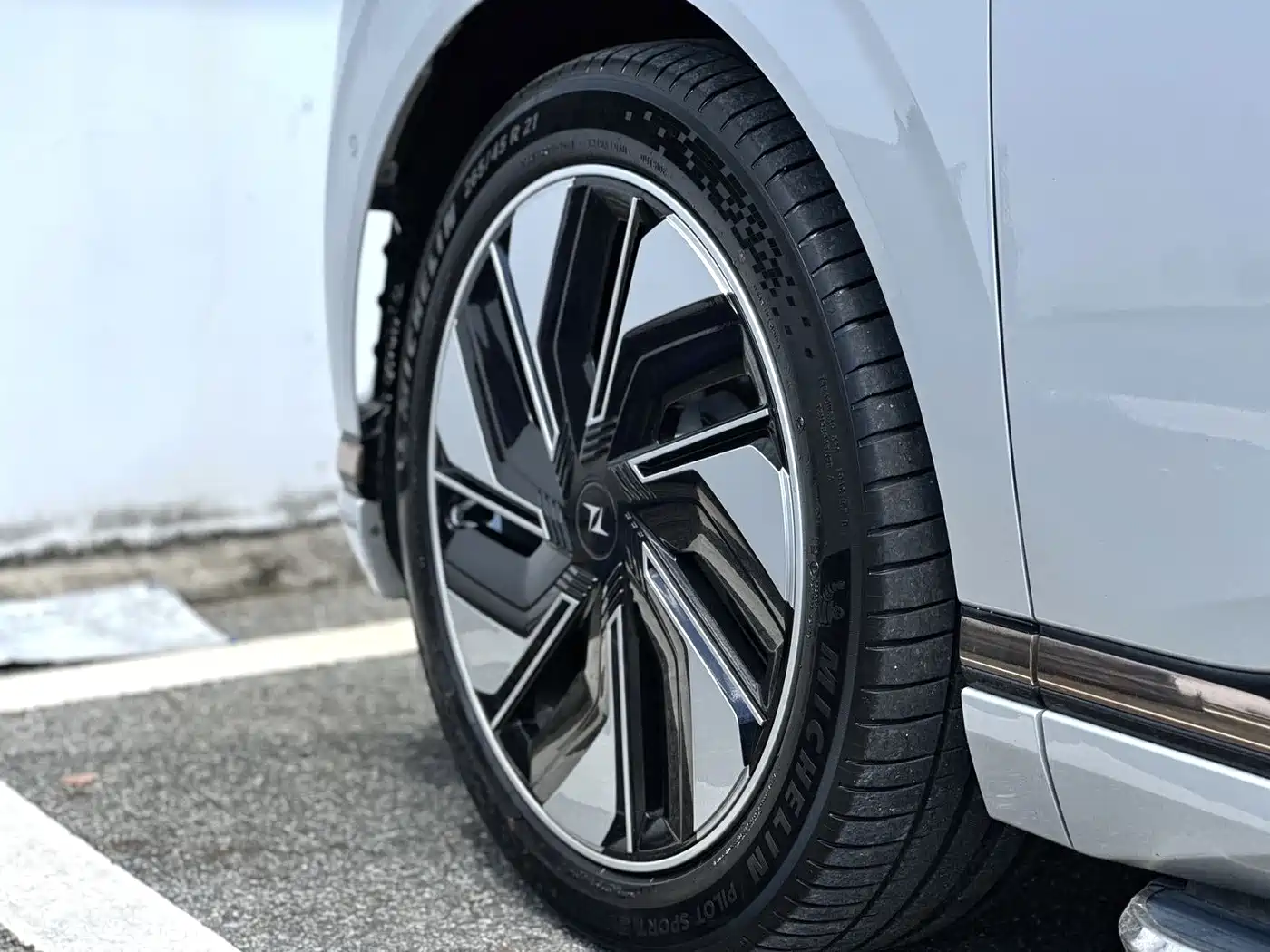 Dongfeng Yipai eπ008 2025 2025 210Max Extended Range 5-Seater