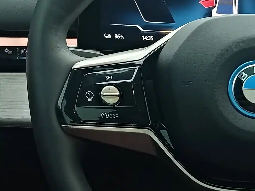 BMW i5 2025 2024 eDrive 35L Luxury Package