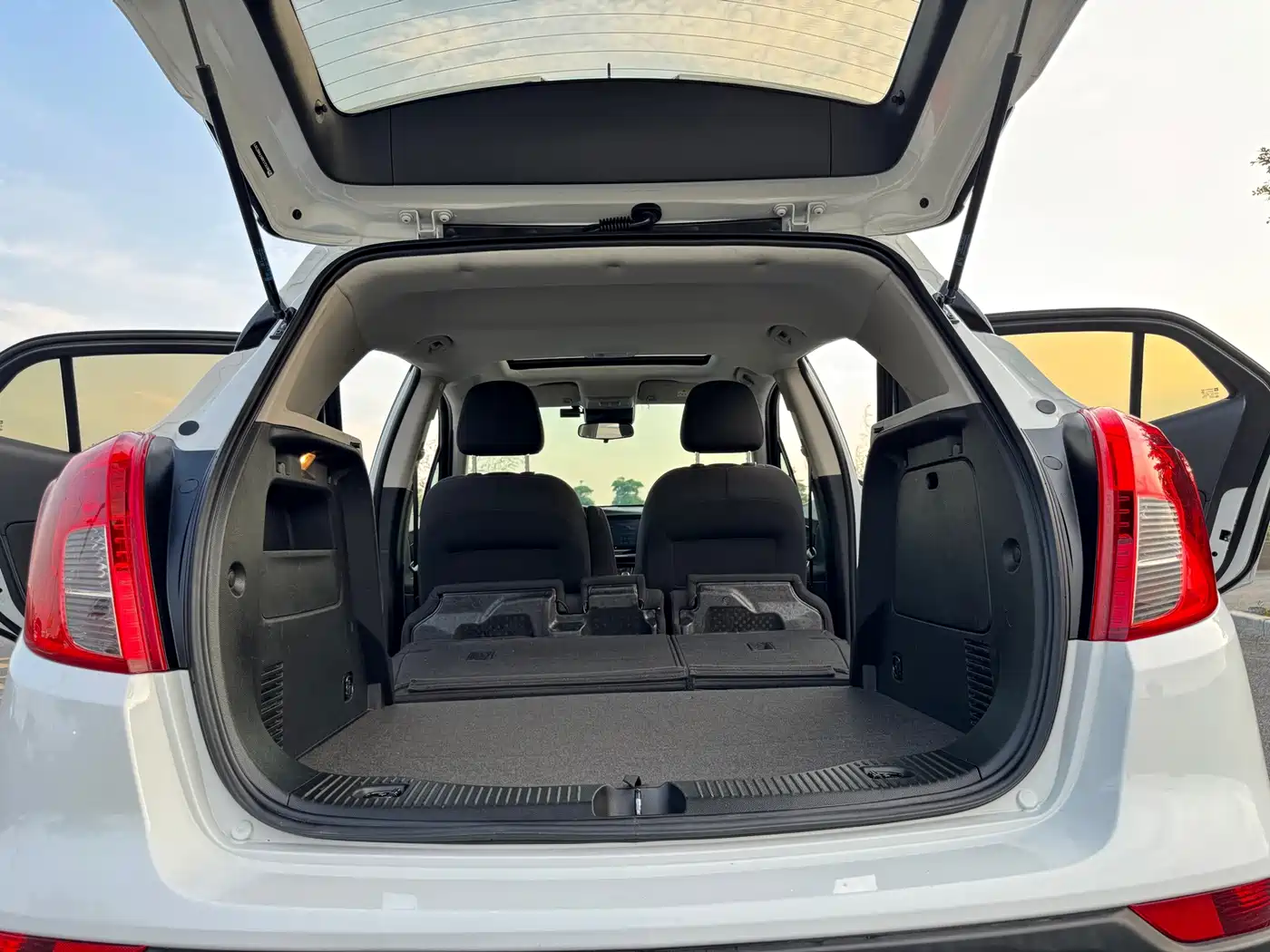 Photo 22 - Buick Encore