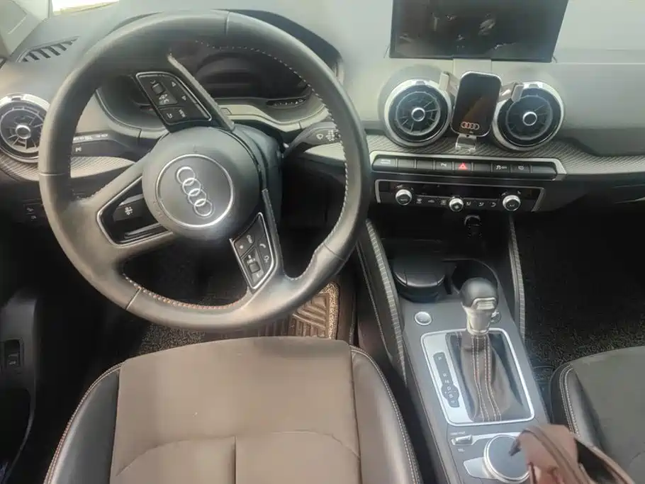 Audi Q2L e-tron 2022 2022 Q2L e-tron Pure Electric Intelligent