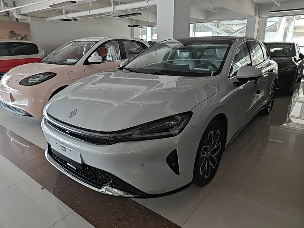 Baojun Enjoyment 2026 2025 Plug-in Hybrid 140km Standard Edition