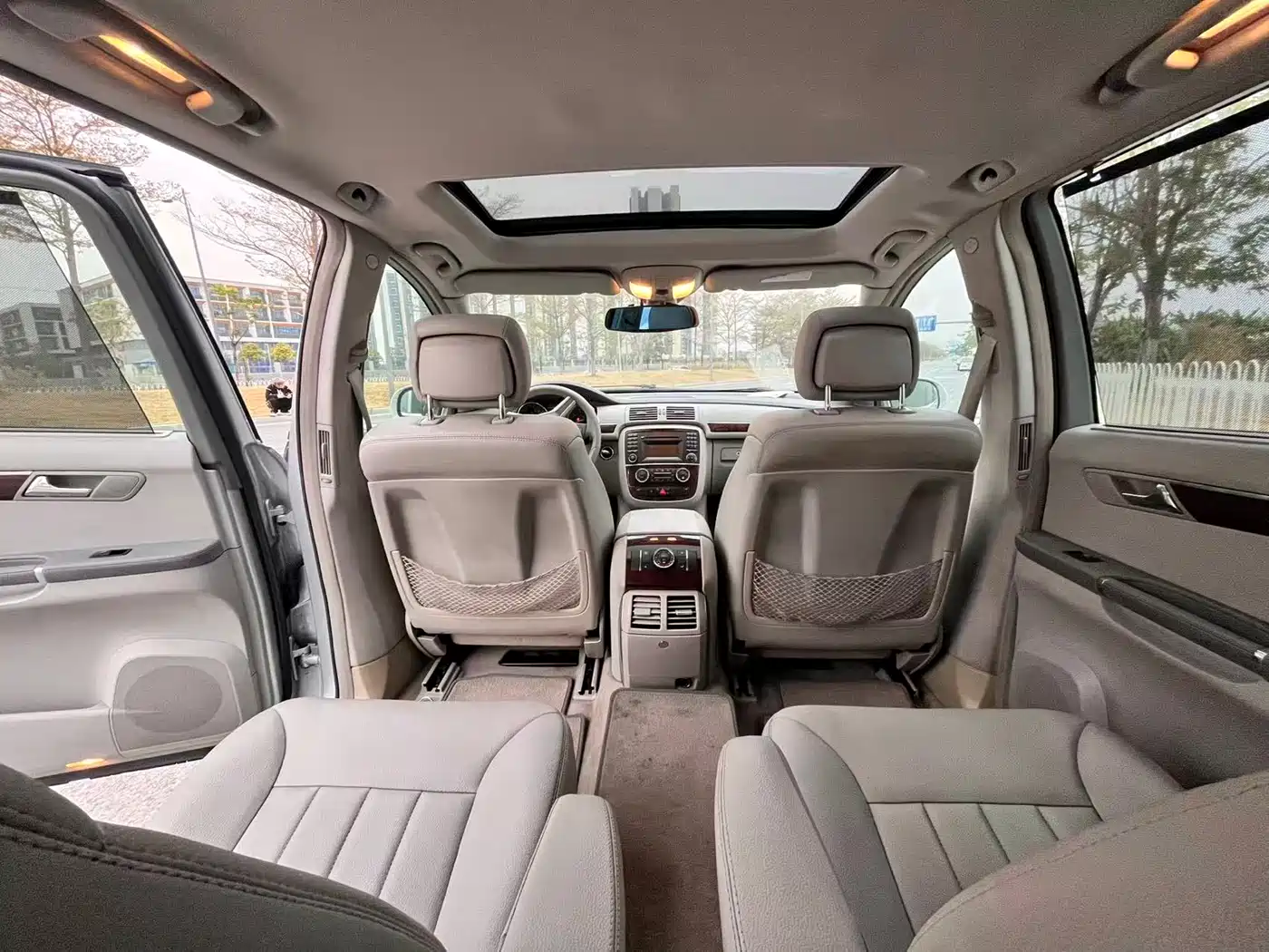 Mercedes-Benz R-Class 2009 Model R 300 L Business Version фото 8