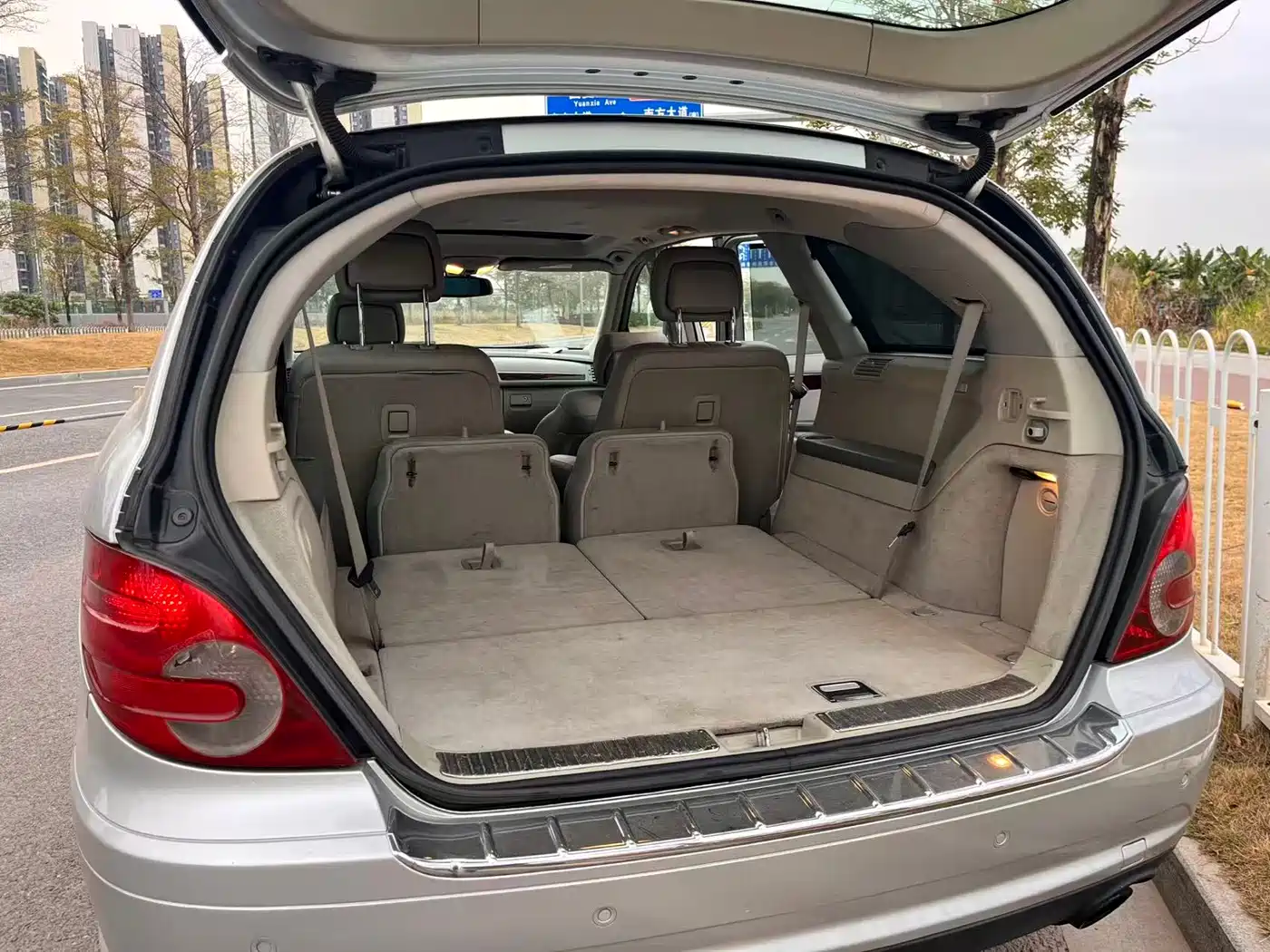 Mercedes-Benz R-Class 2009 Model R 300 L Business Version фото 11