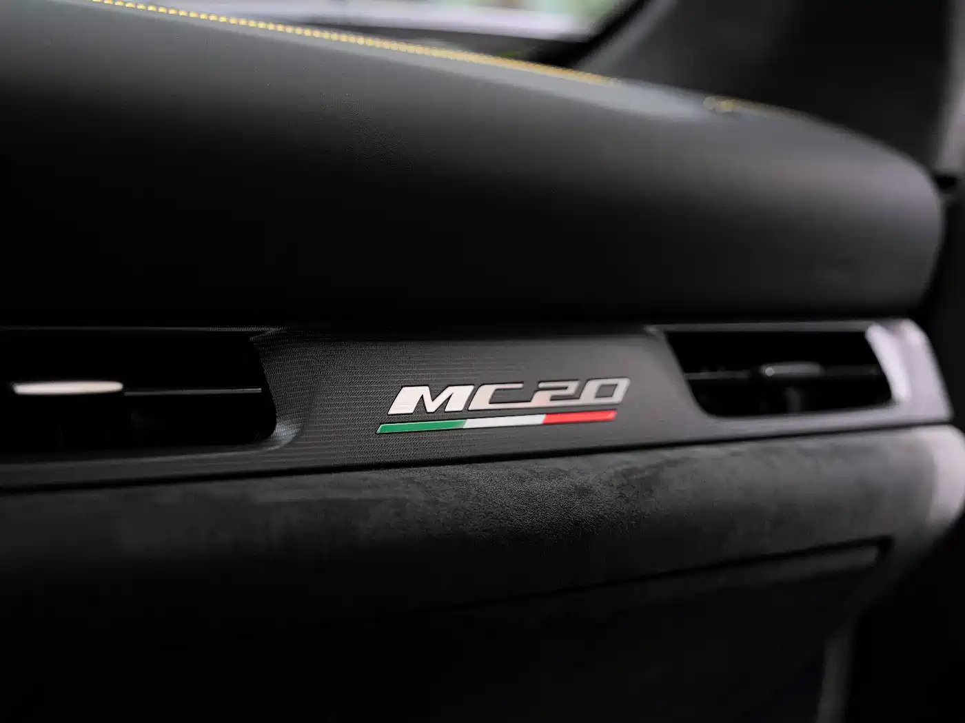 Maserati MC20 2023 2020 3.0T Standard Edition