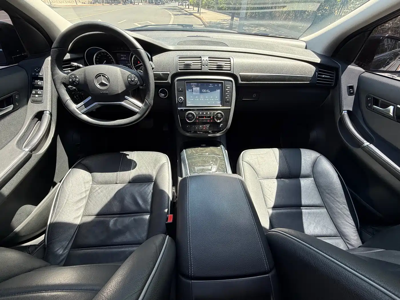 Mercedes-Benz R-Class 2017 R 320 4MATIC Business Collector's Edition фото 7