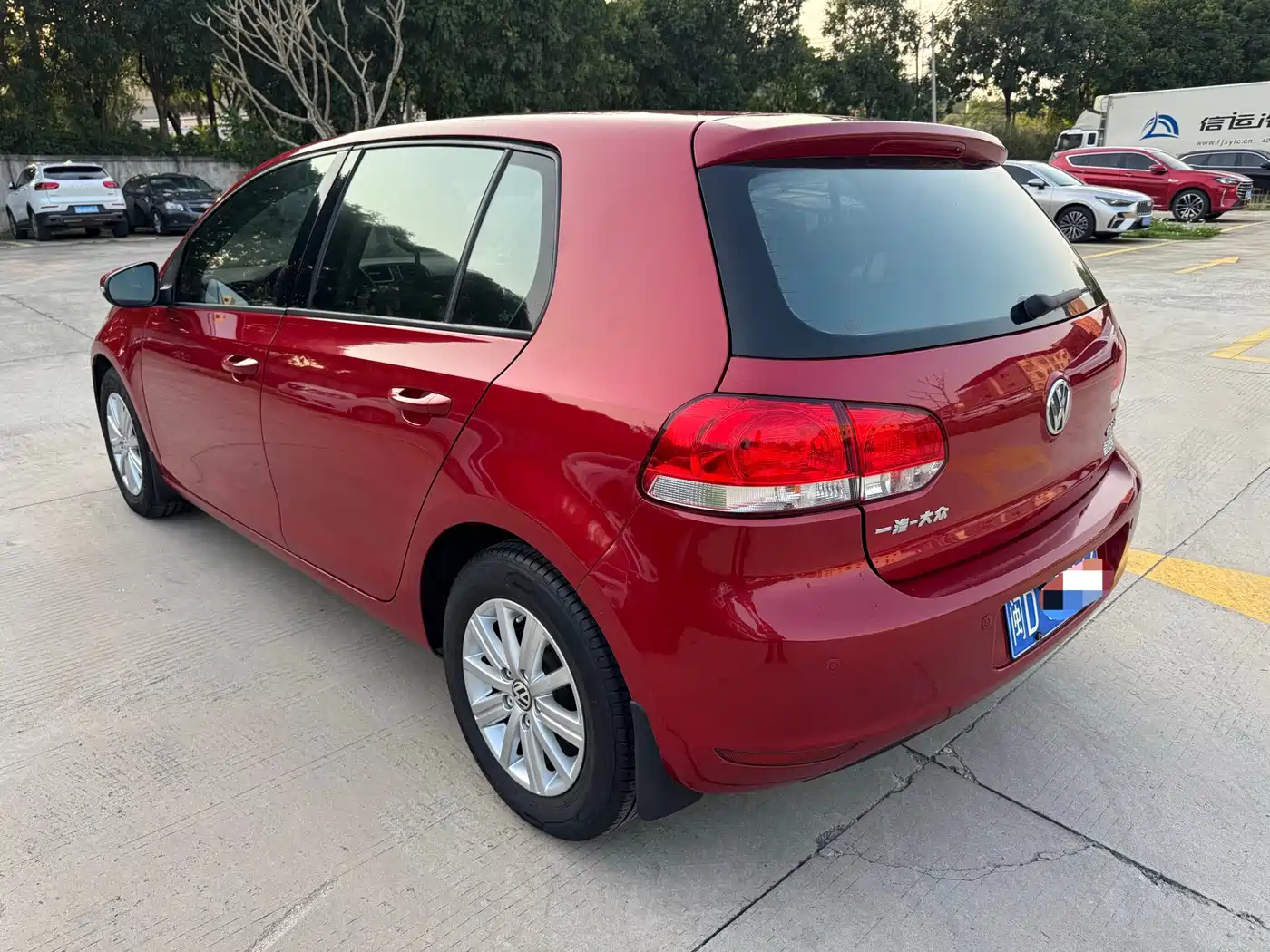 Фото 4 - Volkswagen Golf