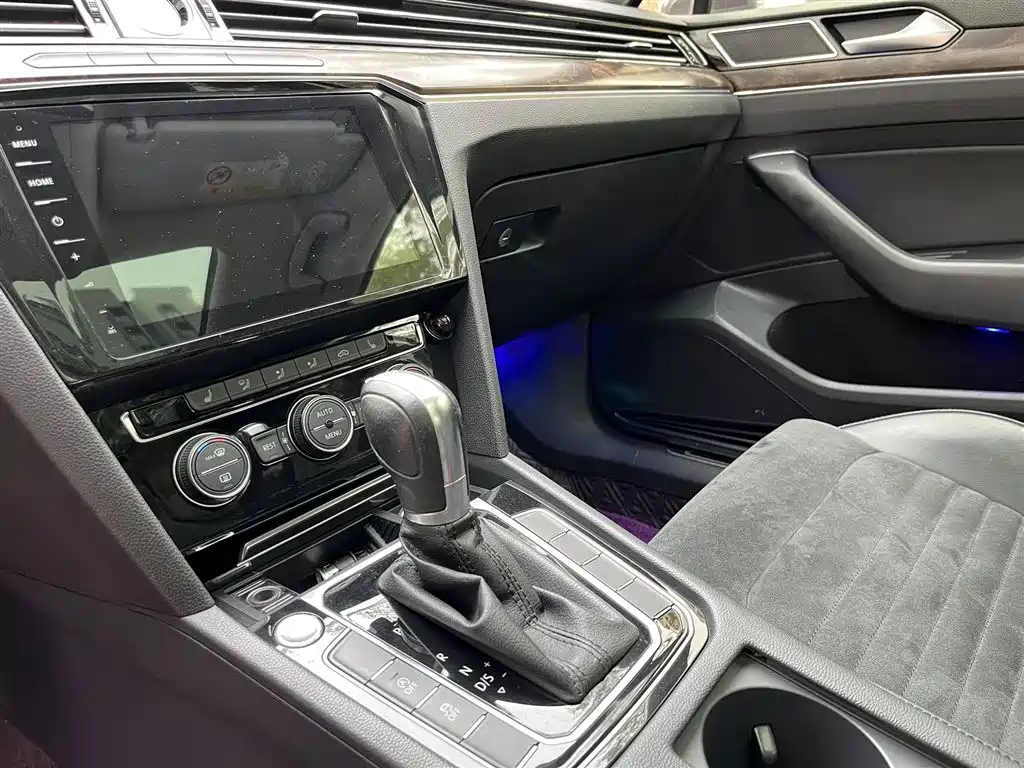Volkswagen Magotan 2017 380TSI DSG Luxury фото 15