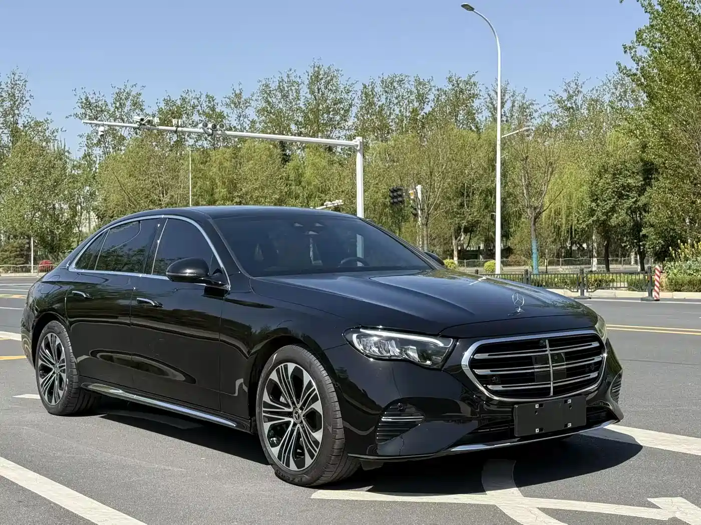 Mercedes-Benz E-Class New Energy 2025 2024 E 350 e L Plug-in Hybrid Sedan