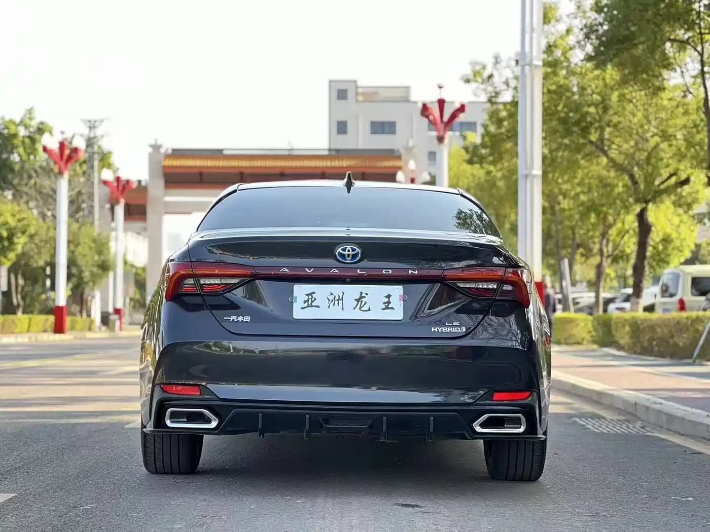 Toyota Avalon 2019 Hybrid 2.5L XLE Premium Edition China VI фото 5
