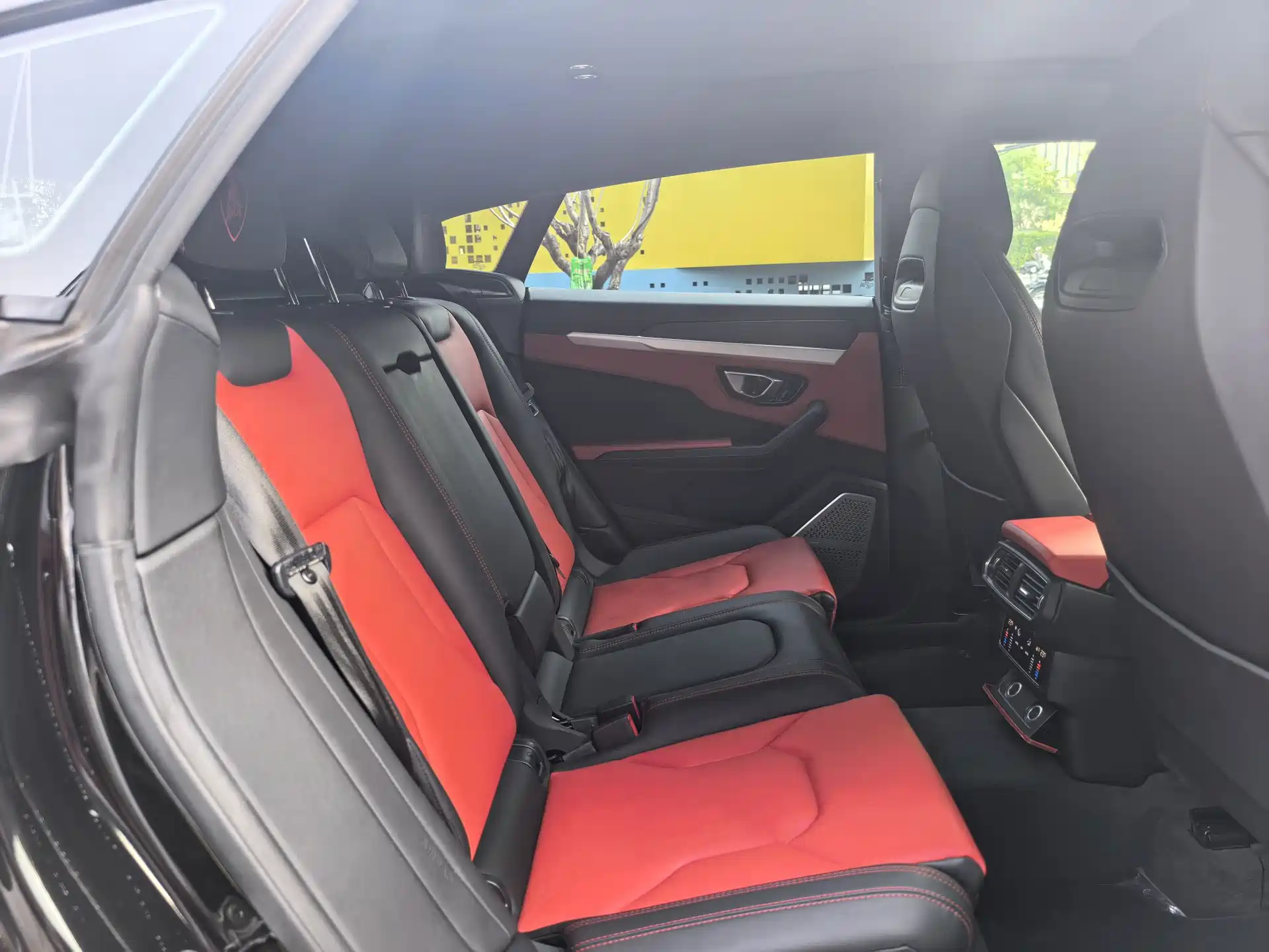 Фото 16 - Lamborghini Urus