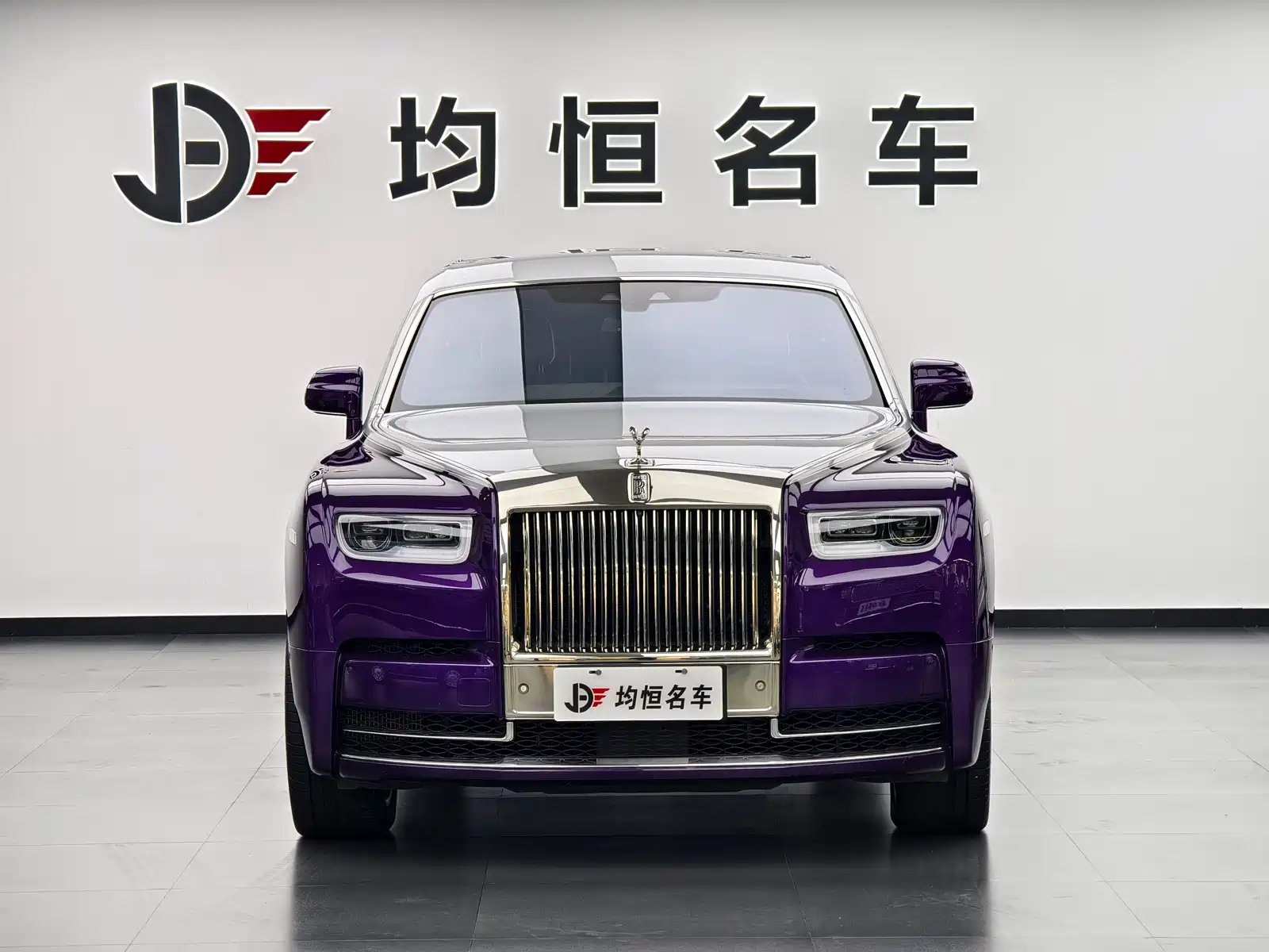 Фото 2 - Rolls-Royce Phantom