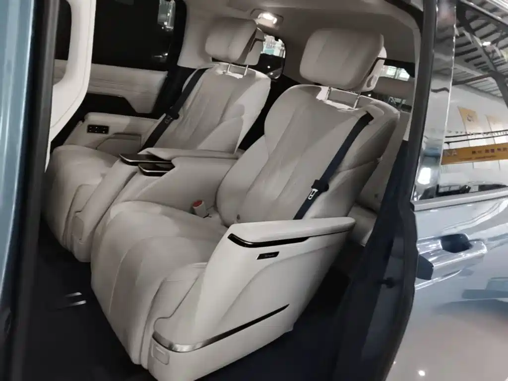 Buick Century 2024 2023 2.0T 7-Seater World Edition