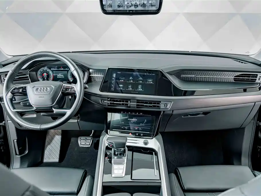 Audi Q6 2025 2024 40 TFSI quattro Cloud View Yulin Package 7-seater