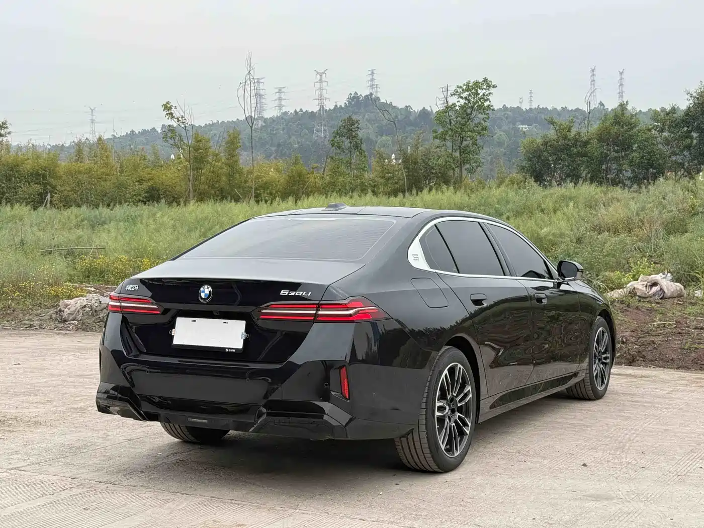 BMW 5 Series 2025 530Li Leading M Sport Package фото 21