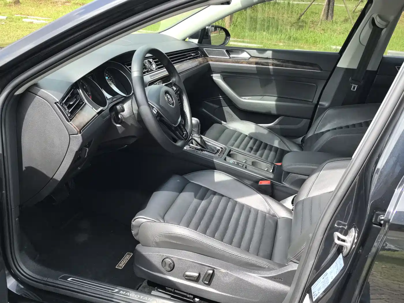 Volkswagen Magotan 2019 330TSI DSG Luxury Class China VI фото 11