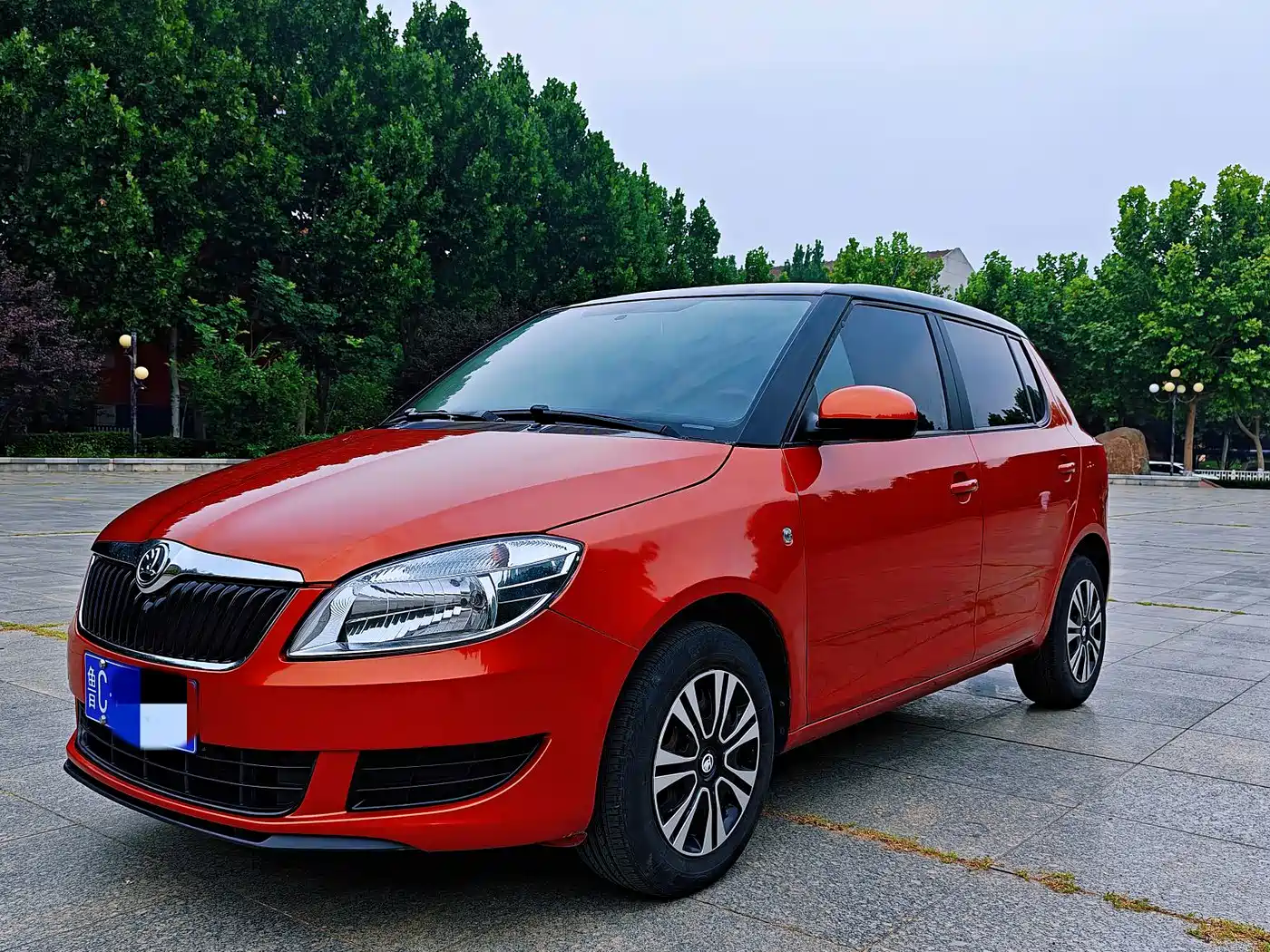 Škoda Fabia 2016 2015 1.4L Automatic Pioneer Edition