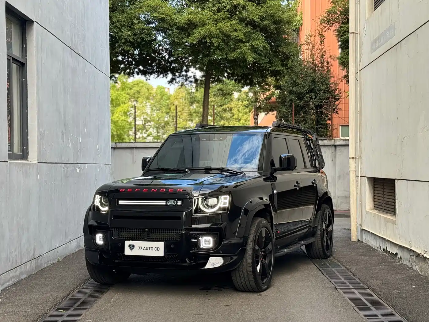 Фото 1 - Land Rover Defender