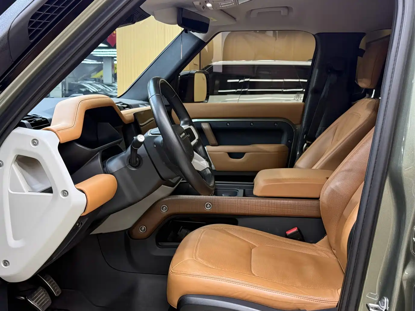 صورة 5 - Land Rover Defender