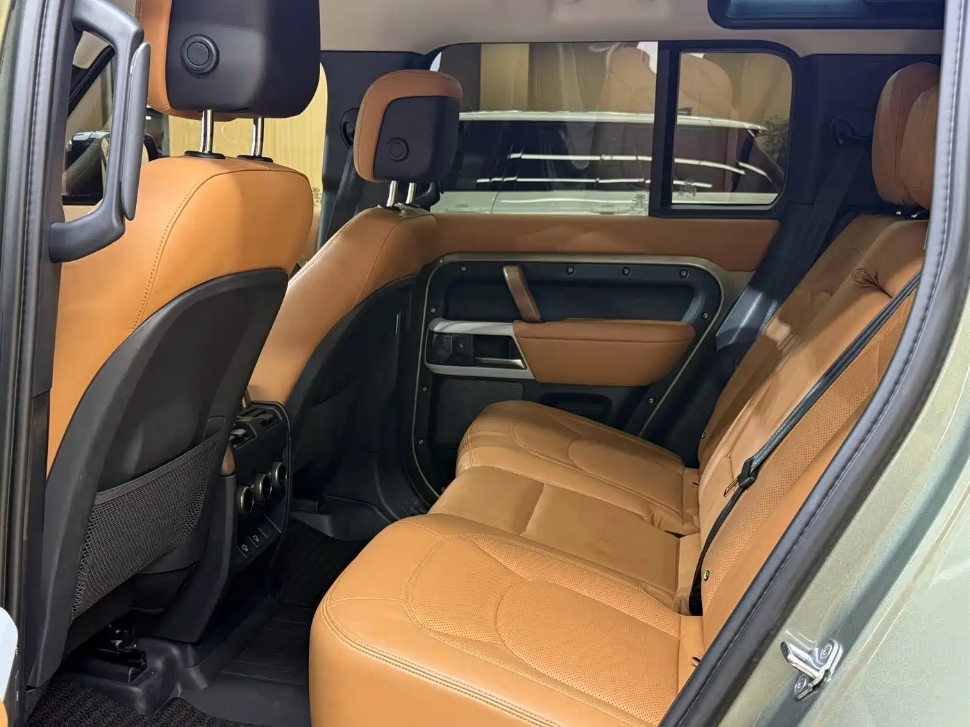 صورة 6 - Land Rover Defender