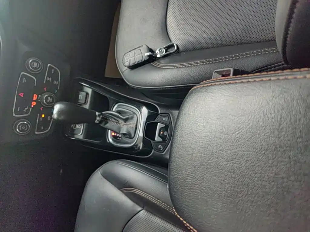 Фото 14 - Jeep Compass