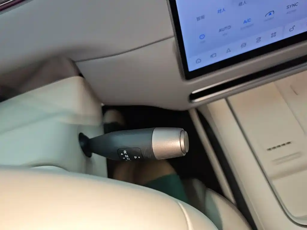 Li Auto Li i8 2025 2025 Standard Edition