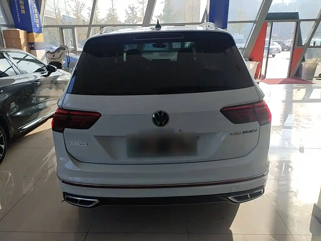 Фото 6 - Volkswagen Tiguan L PHEV