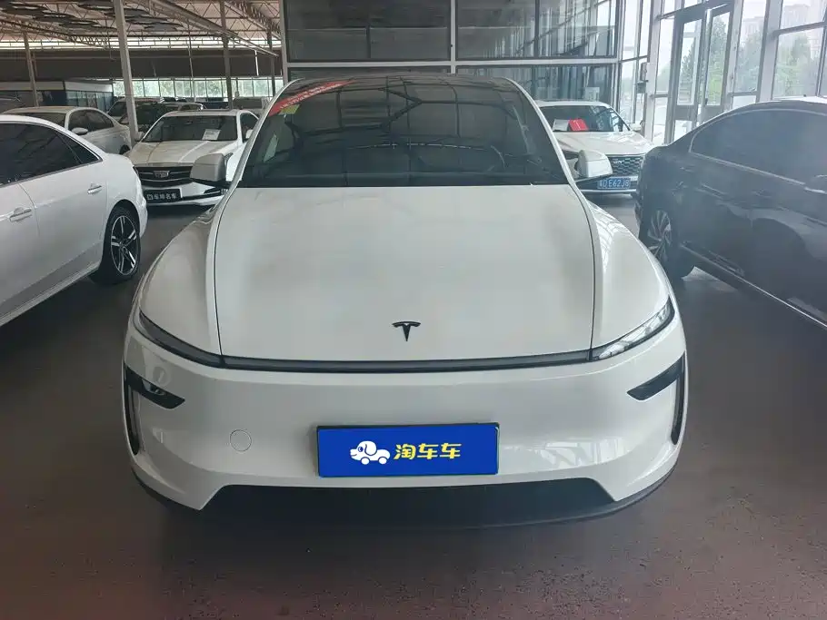 Фото 2 - Tesla Model Y