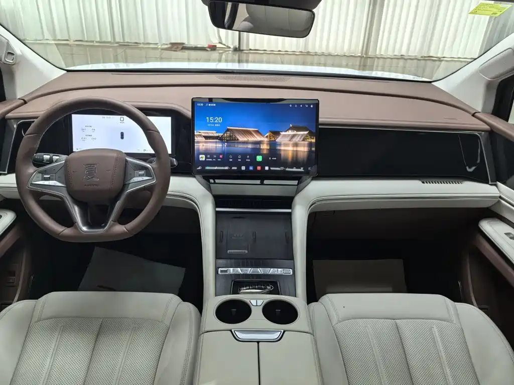 BYD Xia 2025 2025 DM-i 1.5T 180km Surpass Edition