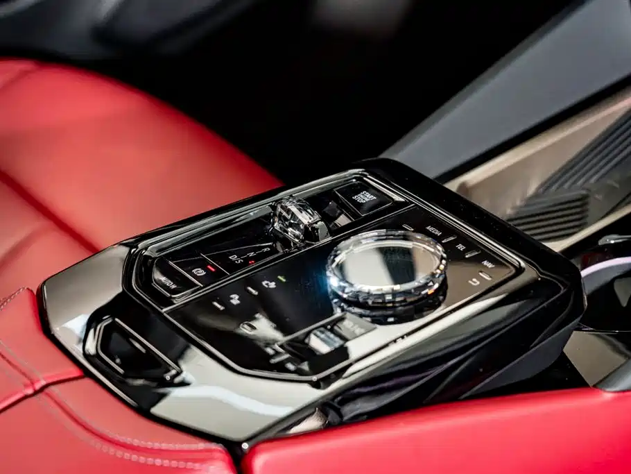 BMW 5 Series 2025 530Li Premium M Sport Package фото 22