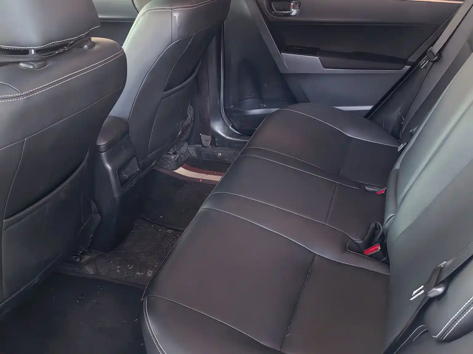 Photo 4 - Toyota Corolla