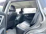 Фото 6 - Geely Atlas