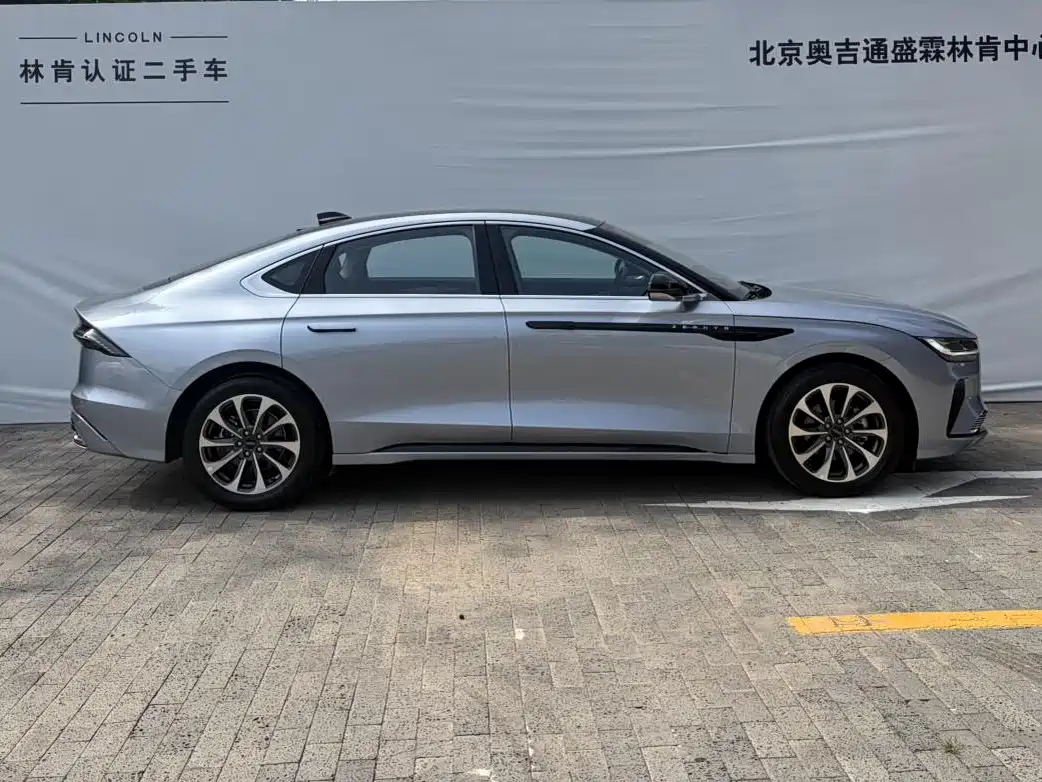 Lincoln Z 2025 2025 2.0T Premium Edition