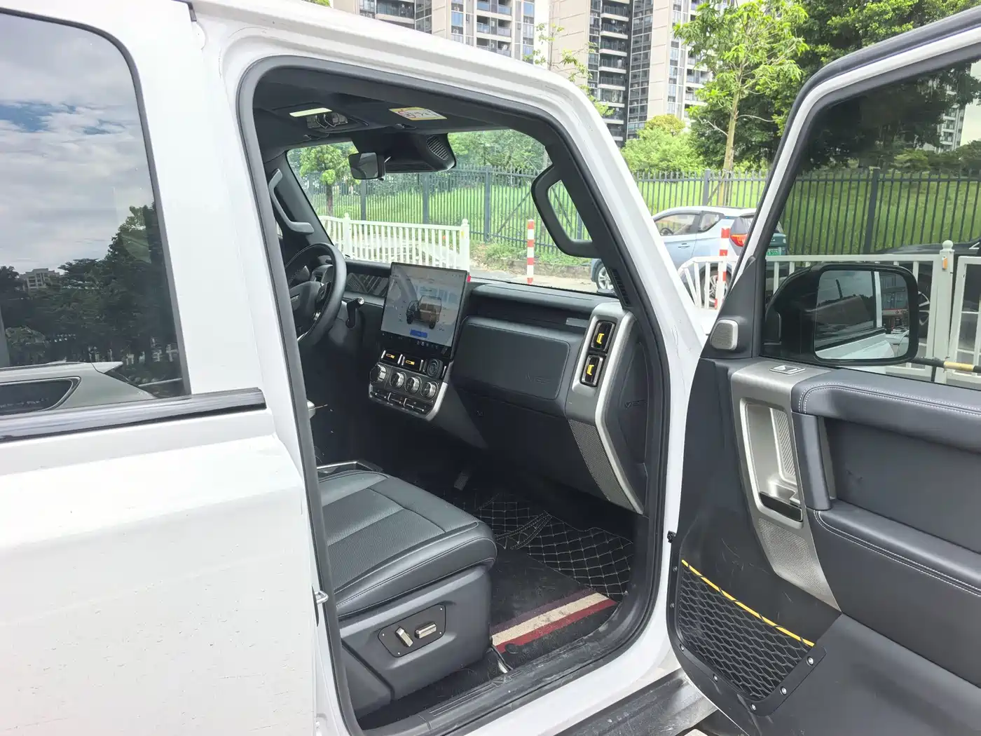 iCAR V23 2026 2025 FWD Premium Model