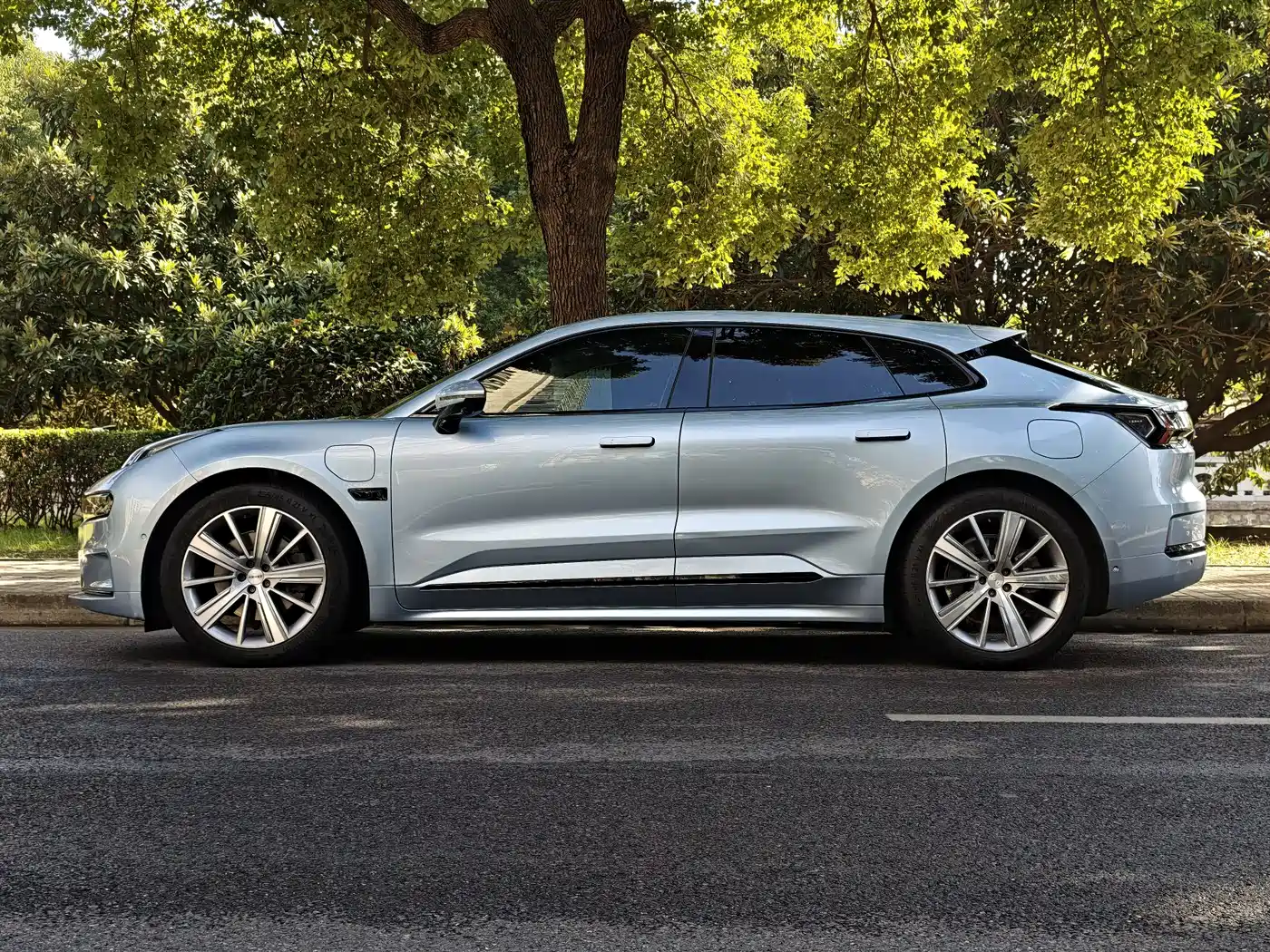 ZEEKR EXTREME KRYPTON 001