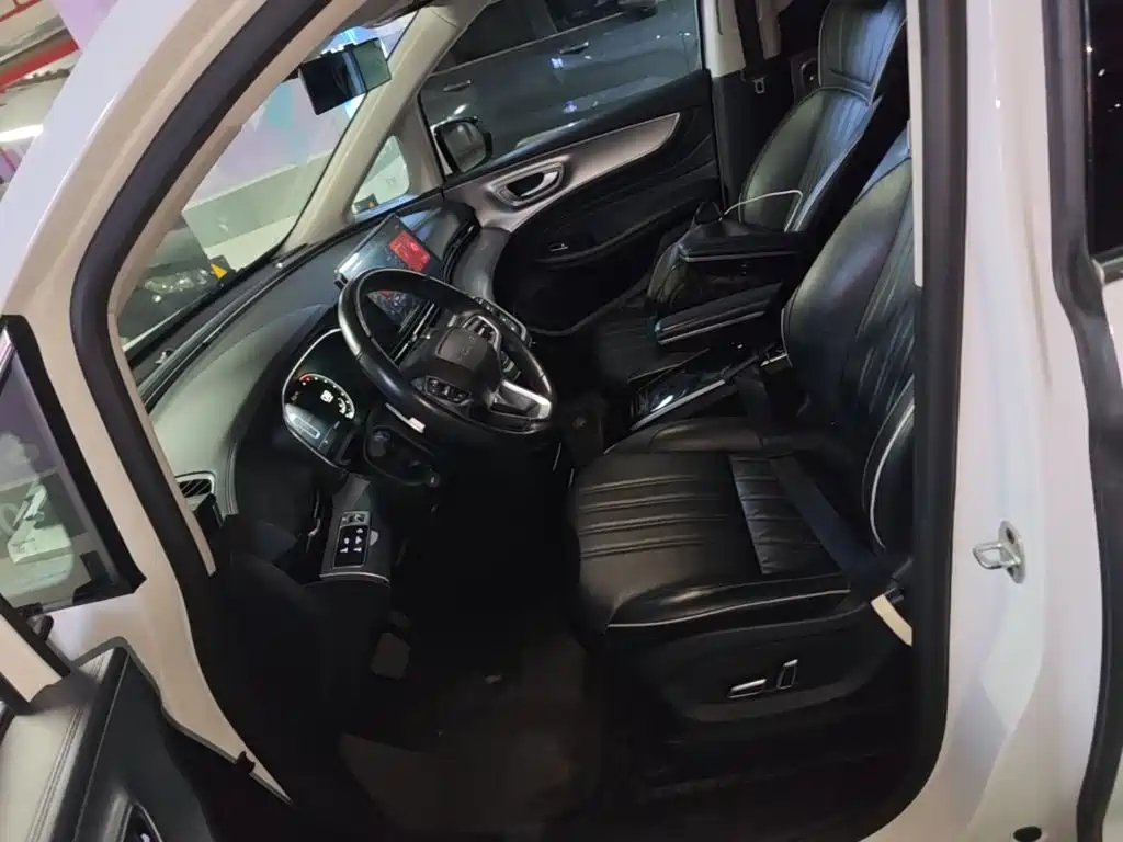 Photo 15 - Roewe iMAX8
