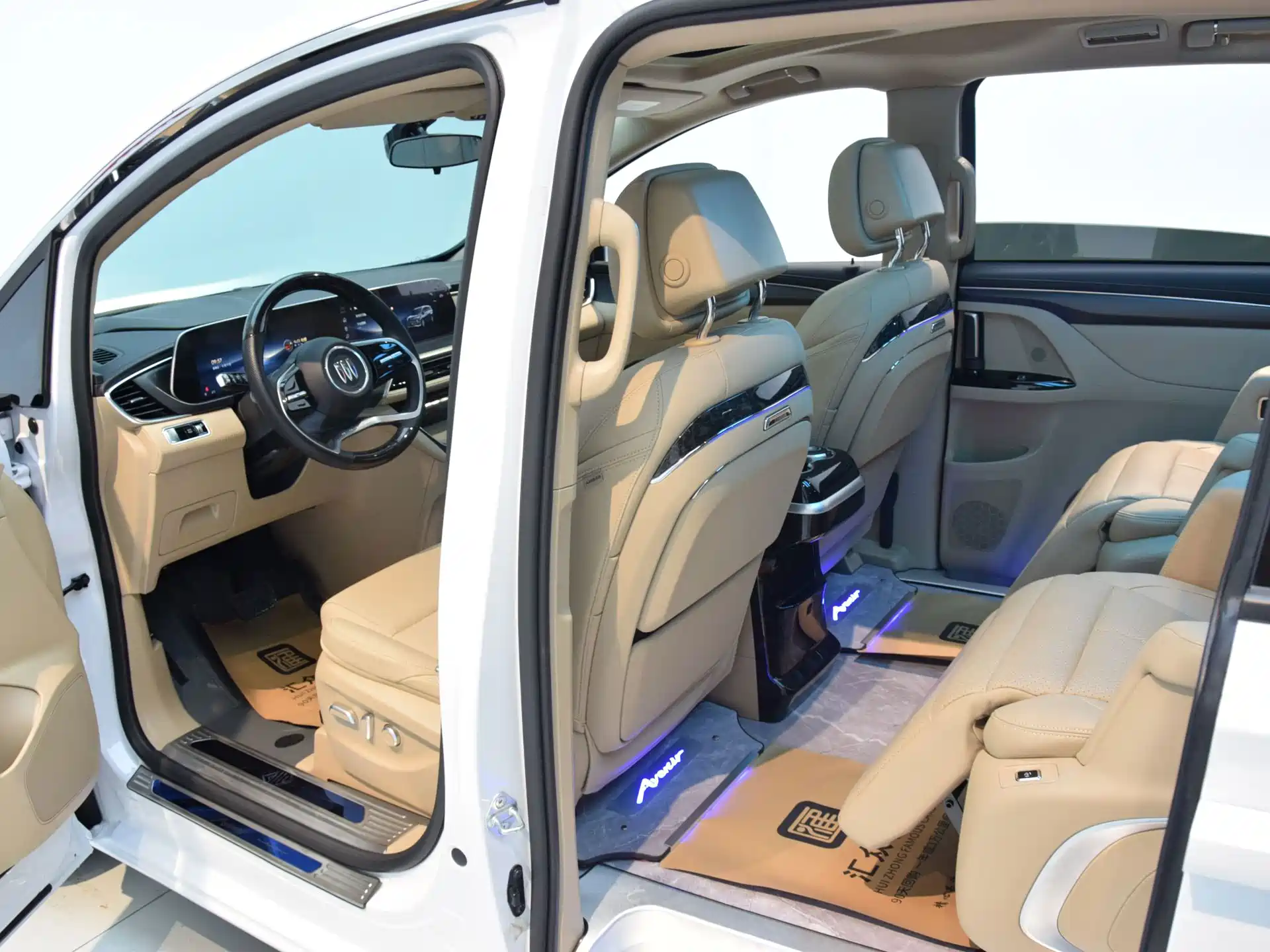 Фото 21 - Buick GL8