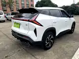 Photo 7 - Geely Atlas