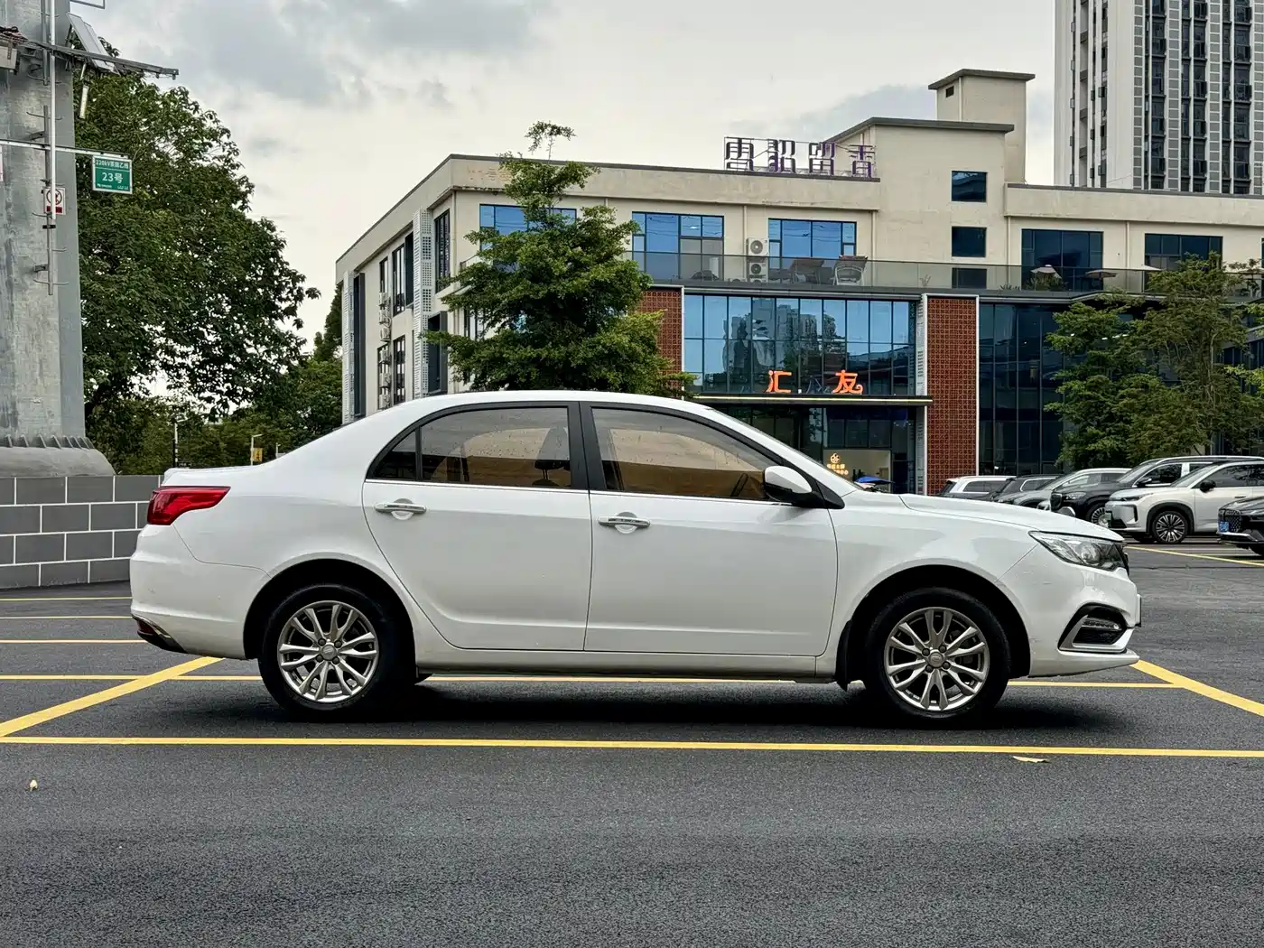 Geely Vision 2019 2019 Upgrade 1.5L CVT Luxury China VI
