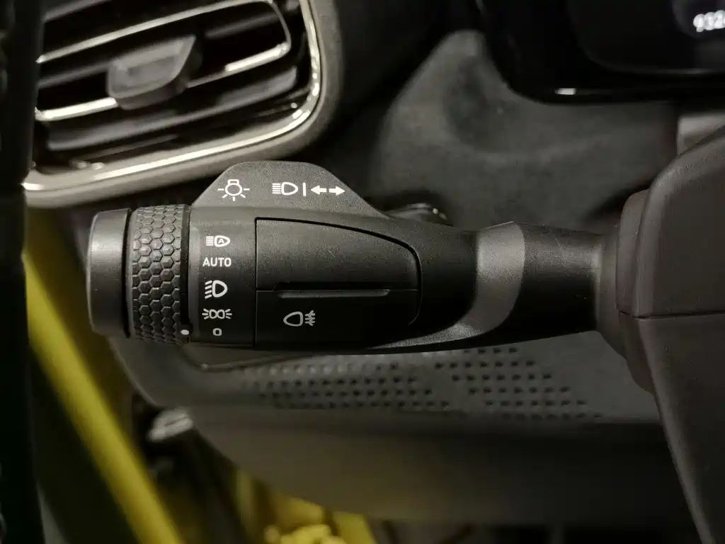 Фото 21 - Lynk & Co 03