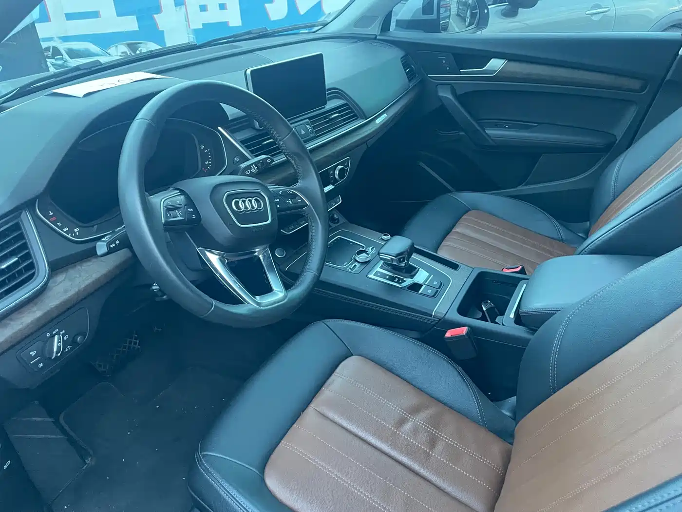 Фото 26 - Audi Q5L