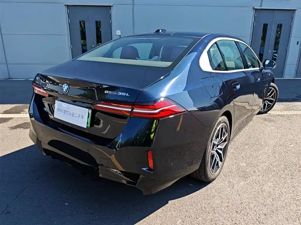 BMW i5 2026 2025 eDrive 35L M Sport Package