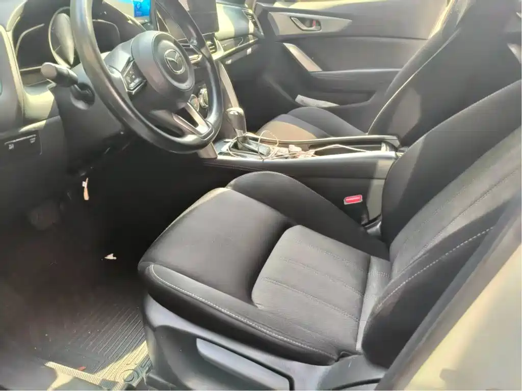 Фото 3 - Mazda CX-4