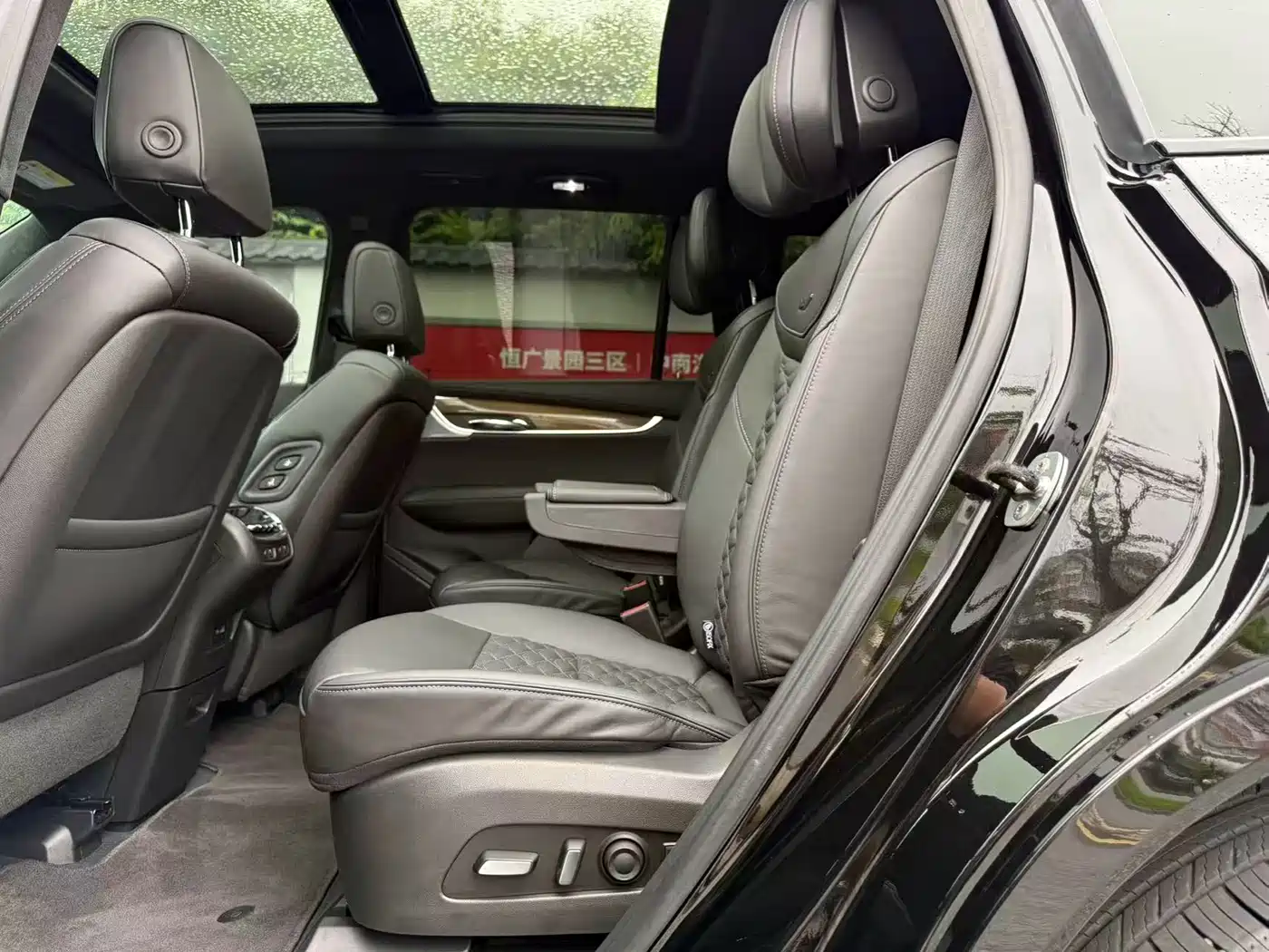 Cadillac XT6 2024 2025 2.0T 6-Seater AWD Platinum Executive Black Label