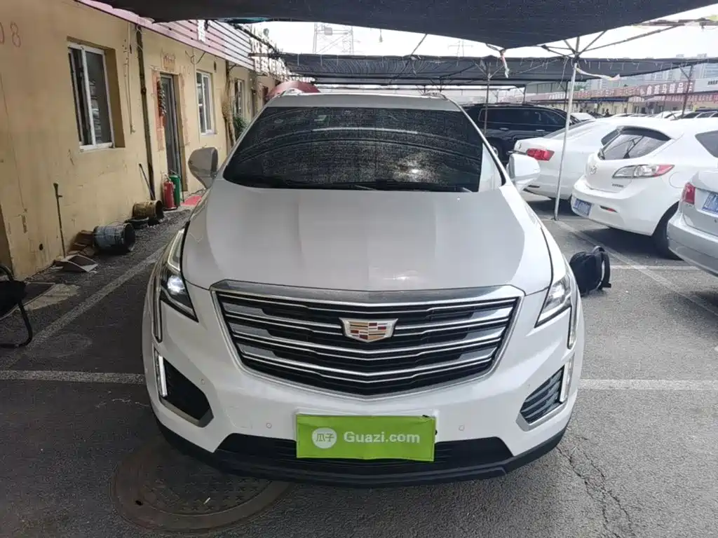 Photo 3 - Cadillac XT5