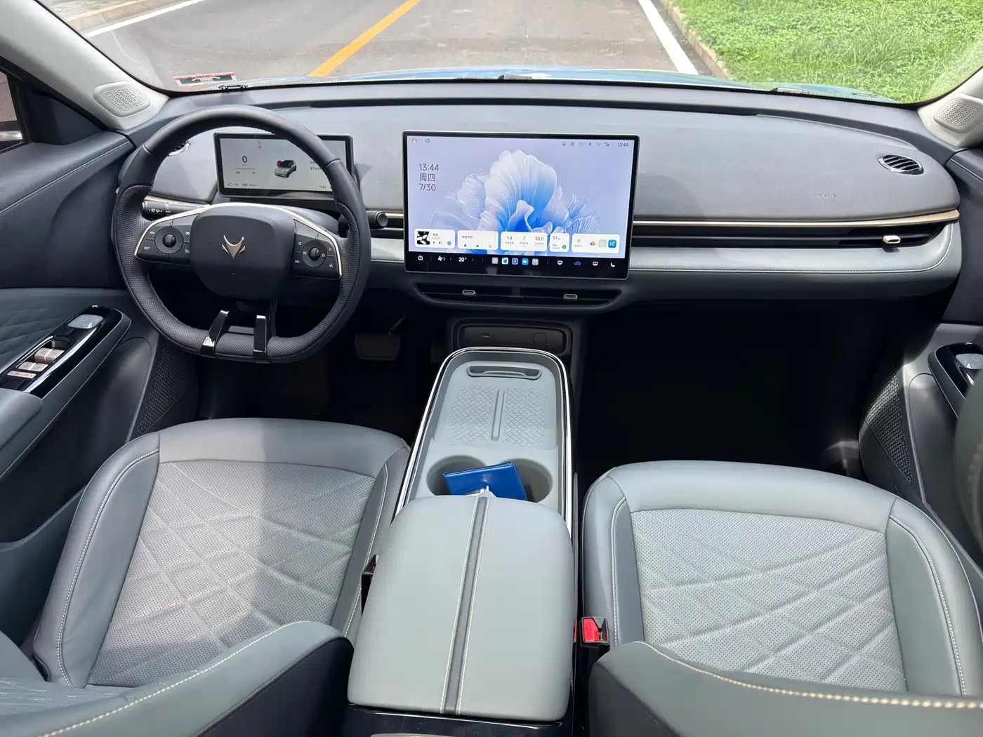 ARCFOX T1 2026 2025 425 Mid-range Version